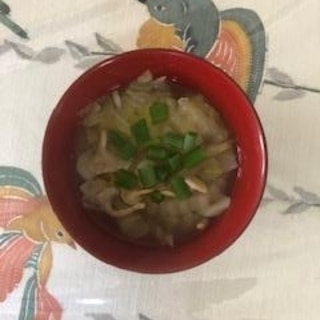 白菜　たもぎ茸　葱のお味噌汁